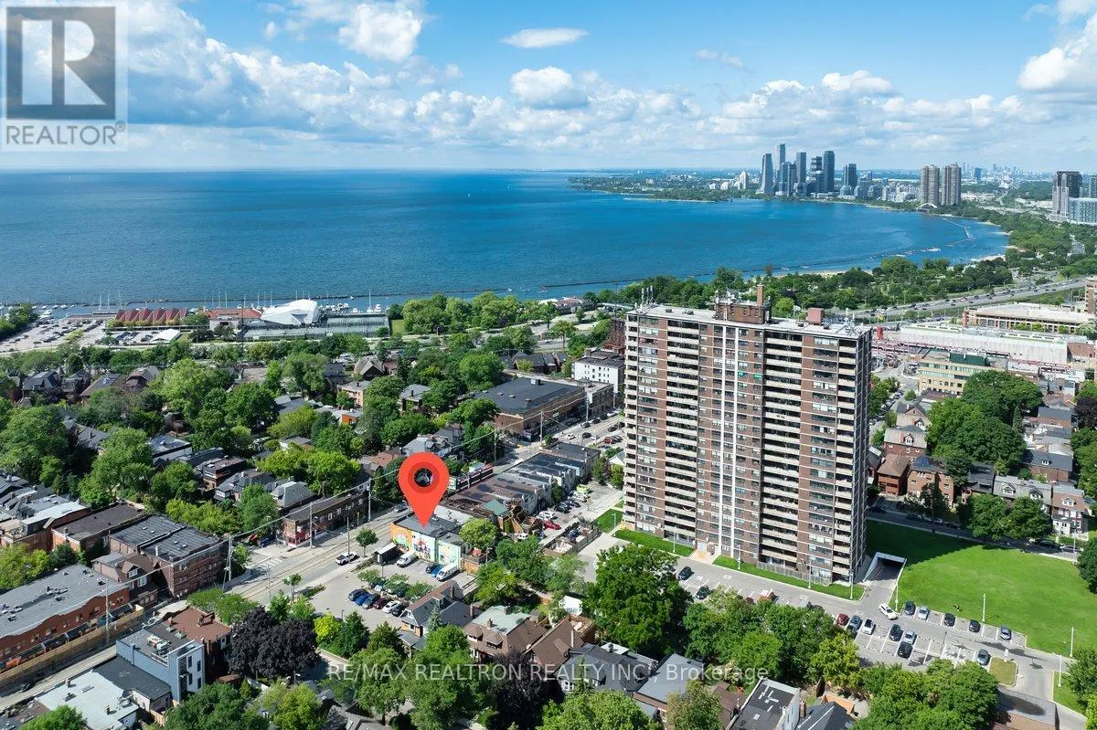 1640 QUEEN STREET W