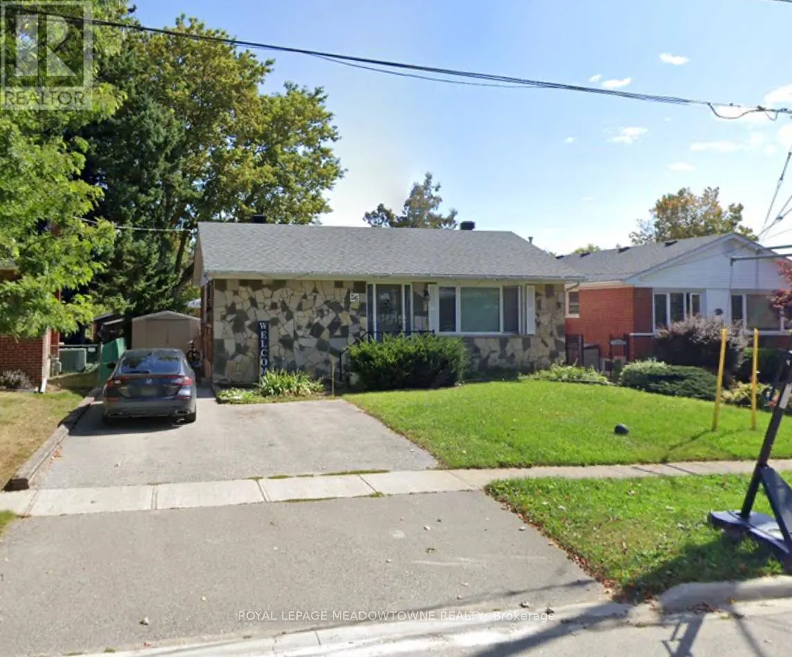 56 MCINTYRE CRESCENT