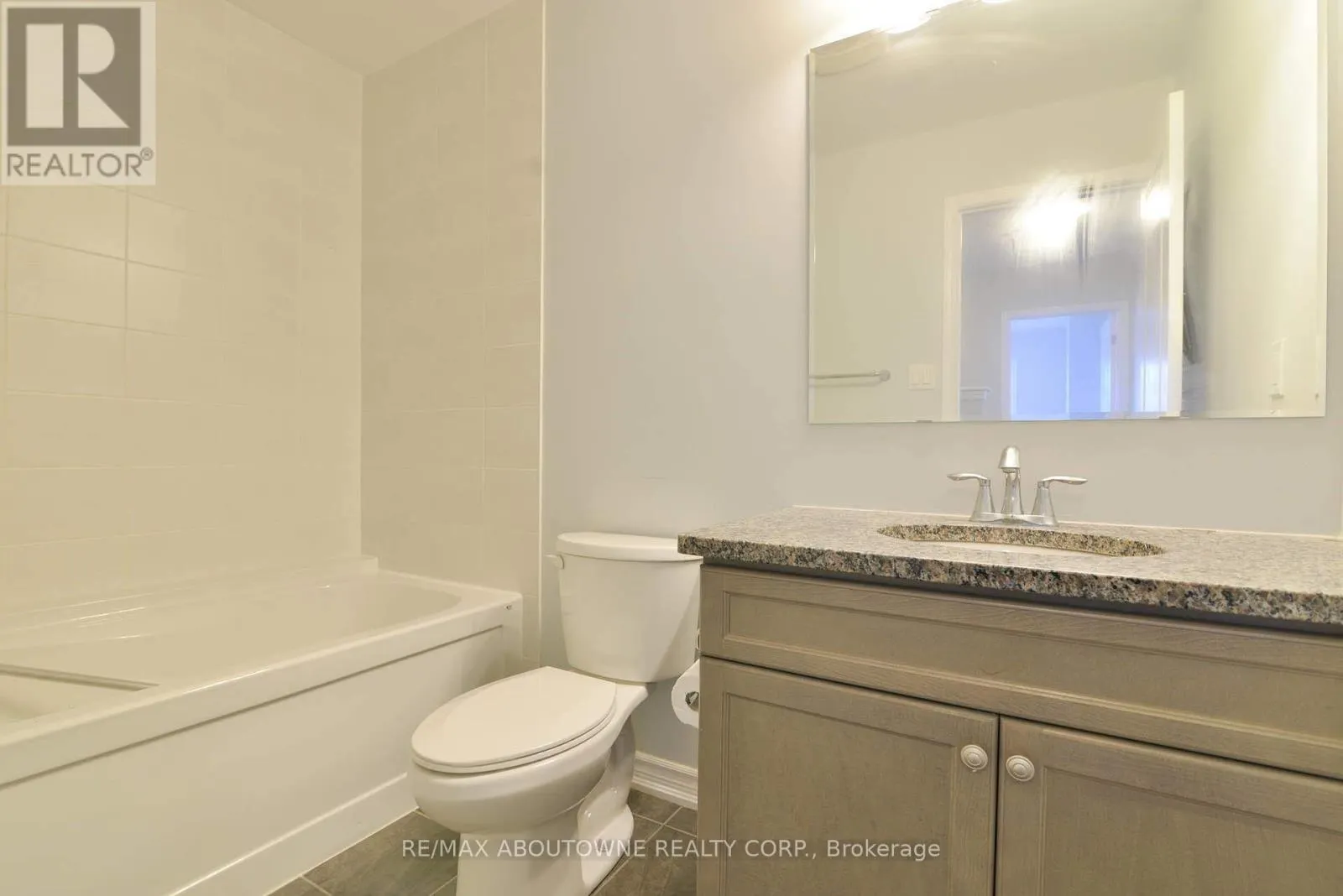 3062 GARDENIA GATE