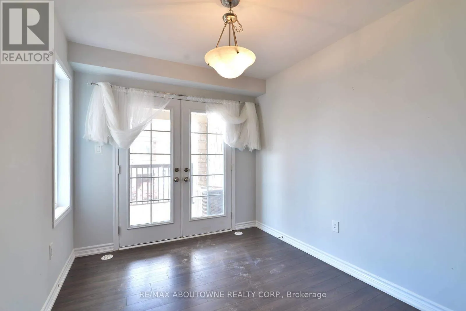 3062 GARDENIA GATE