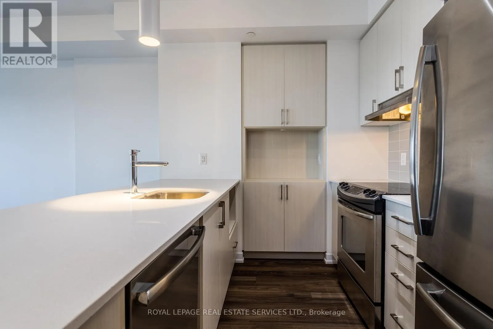 1507 - 2560 EGLINTON AVENUE W