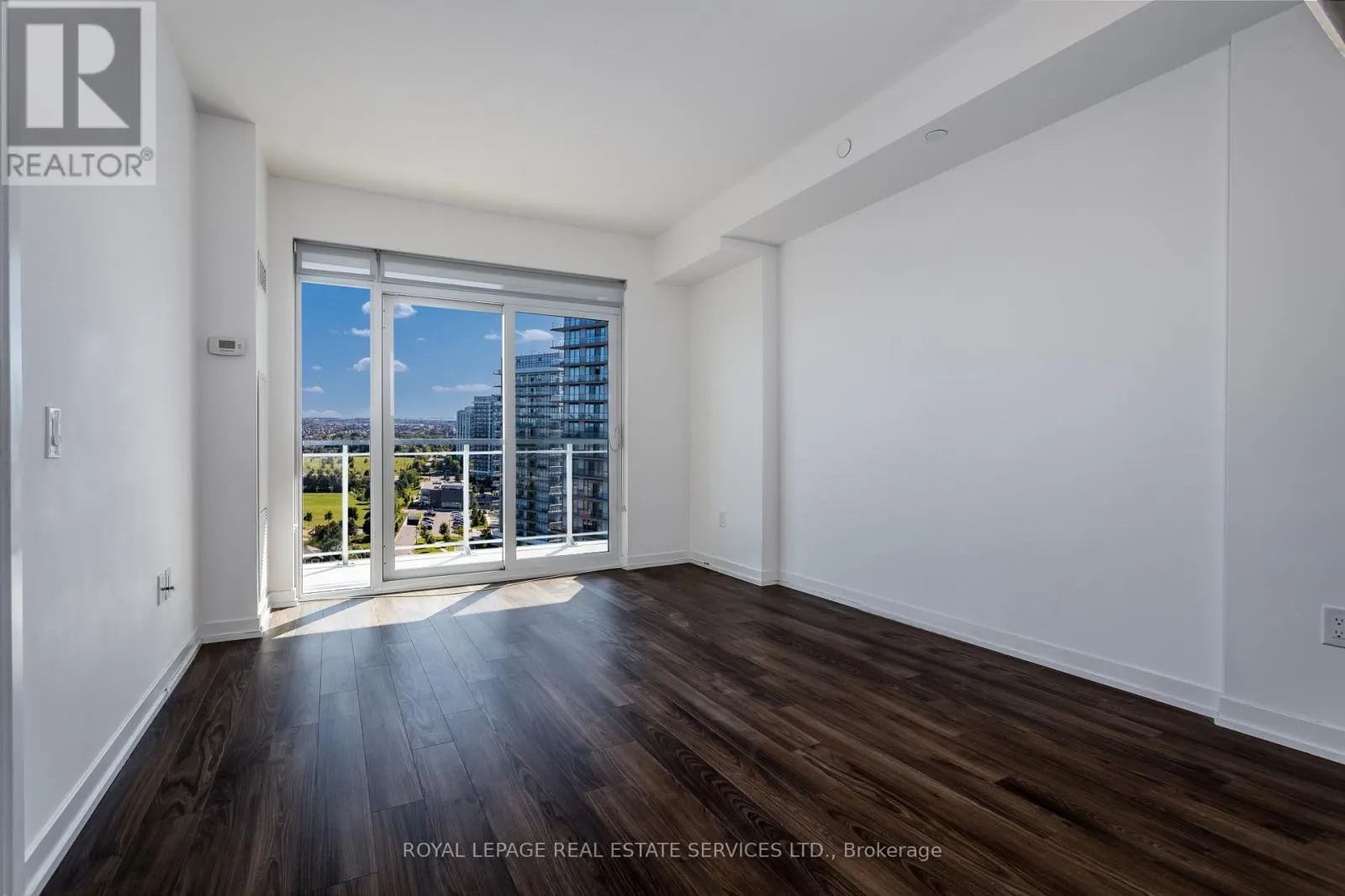 1507 - 2560 EGLINTON AVENUE W