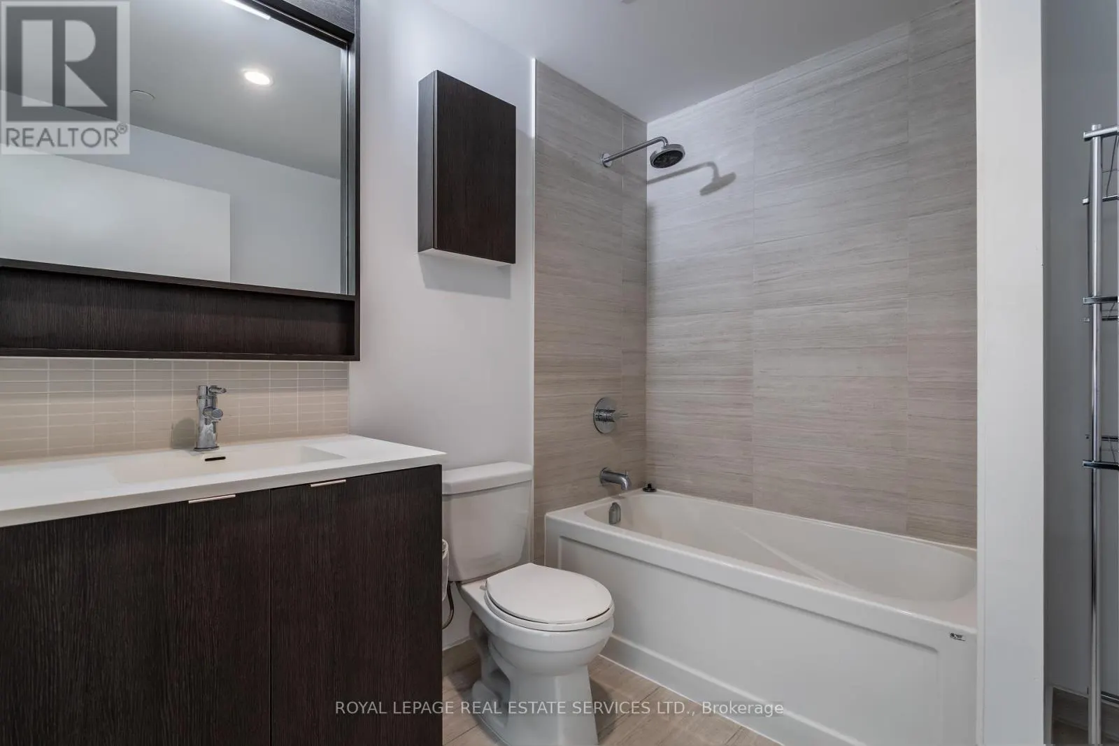 1507 - 2560 EGLINTON AVENUE W