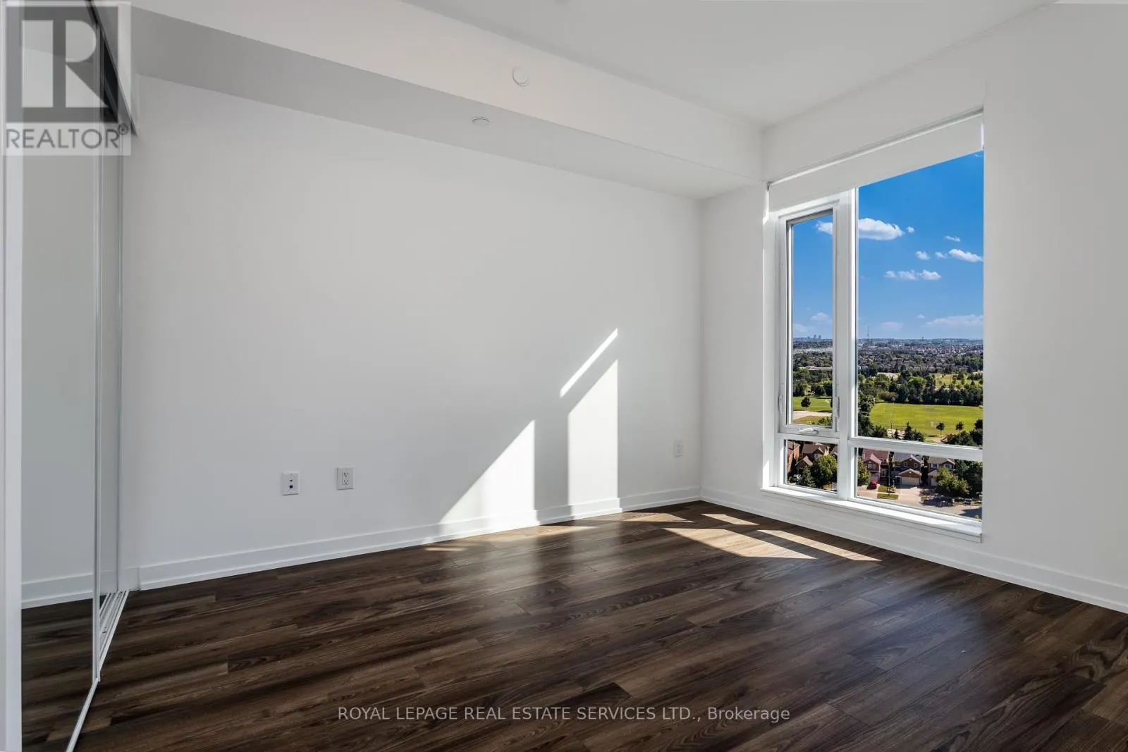 1507 - 2560 EGLINTON AVENUE W