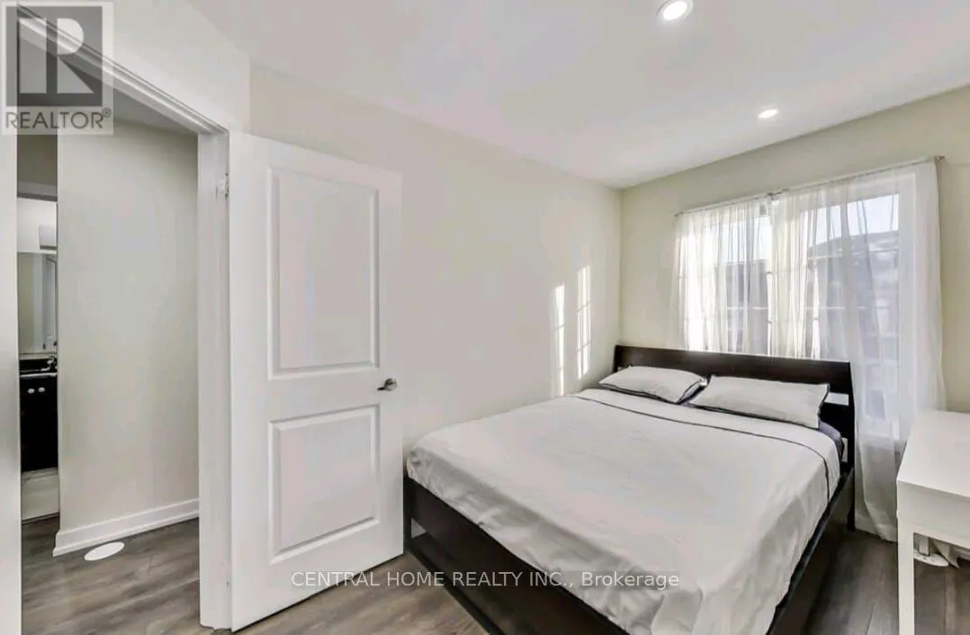241 - 2355 SHEPPARD AVENUE W
