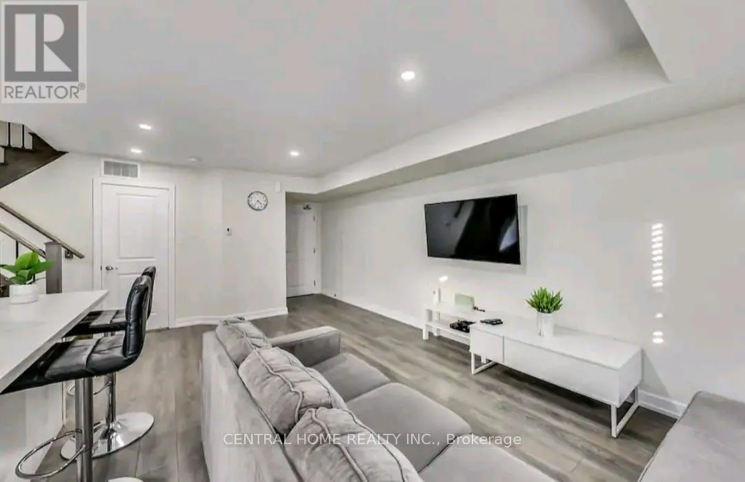 241 - 2355 SHEPPARD AVENUE W