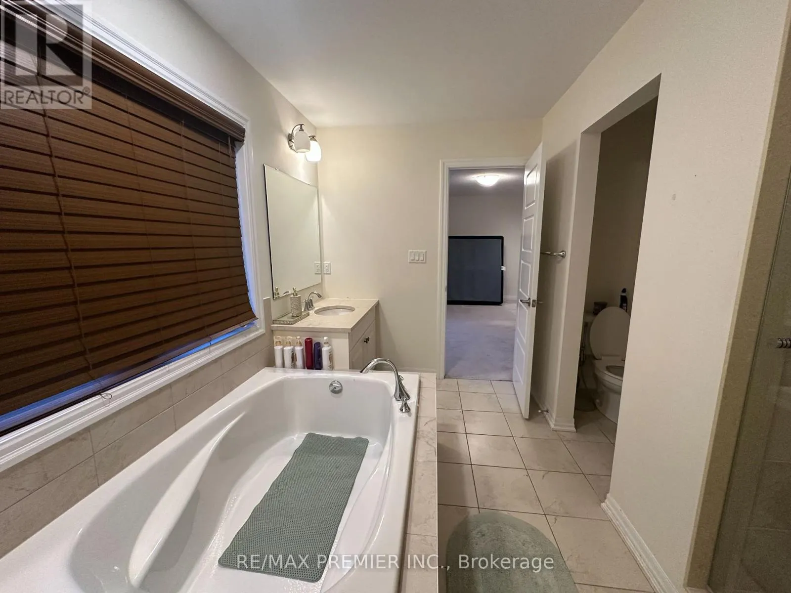 3156 ERNEST APPLEBE BOULEVARD
