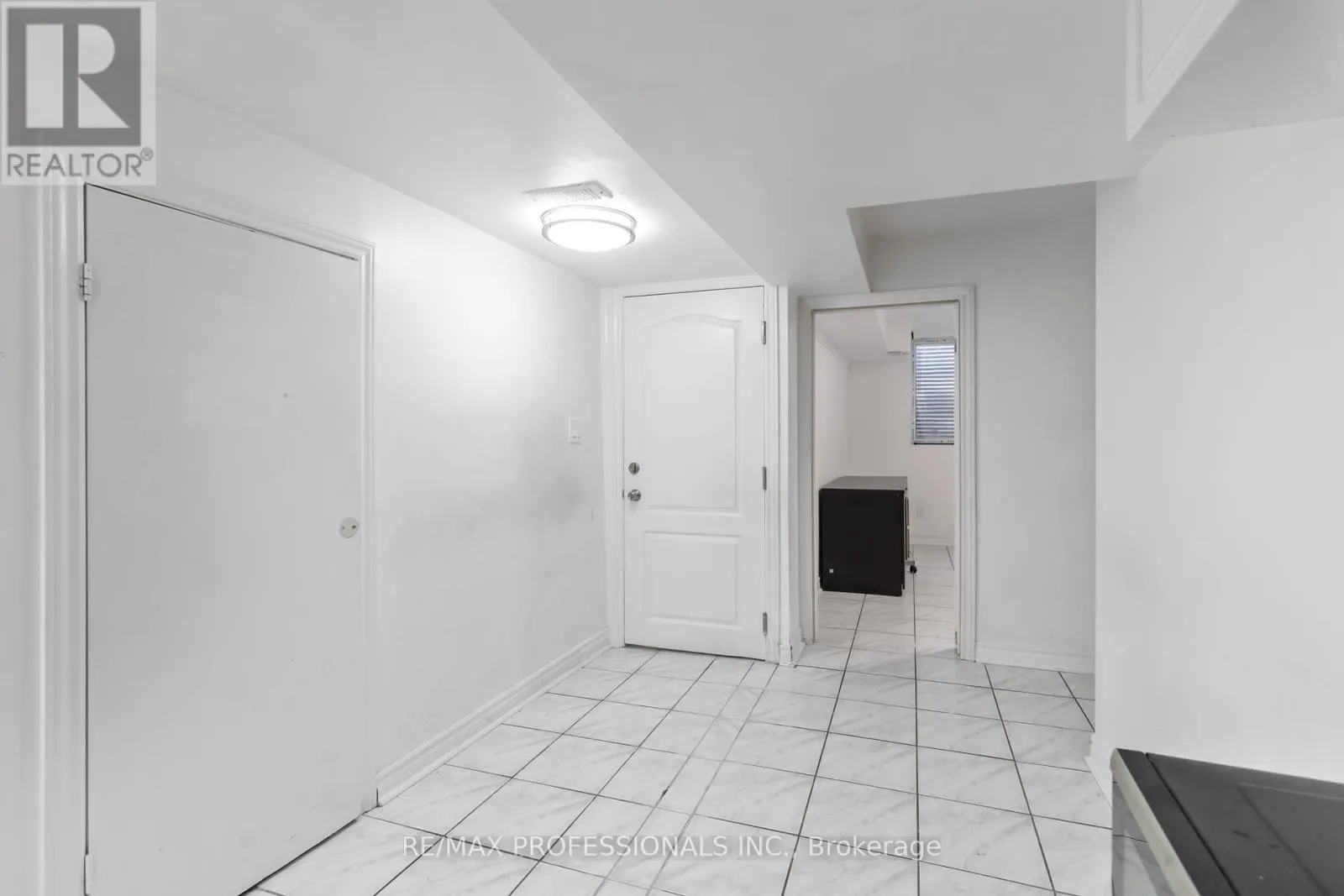 BSMNT - 3073 IRESON COURT