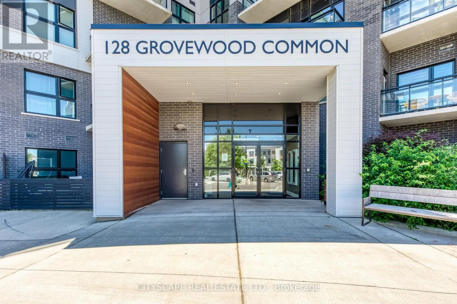 205 - 128 GROVEWOOD COMMON