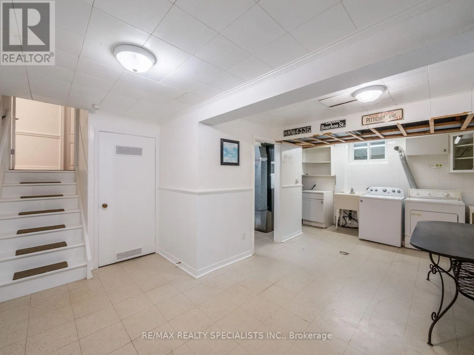 761 DUCHESS DRIVE