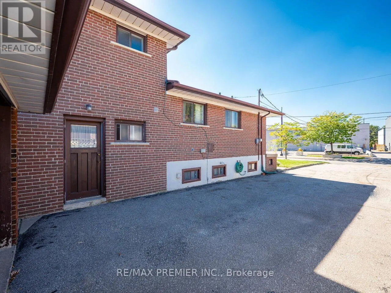 55 PLUNKETT ROAD
