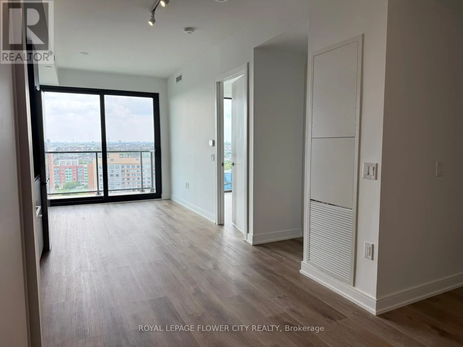 1412 - 3009 NOVER ROAD