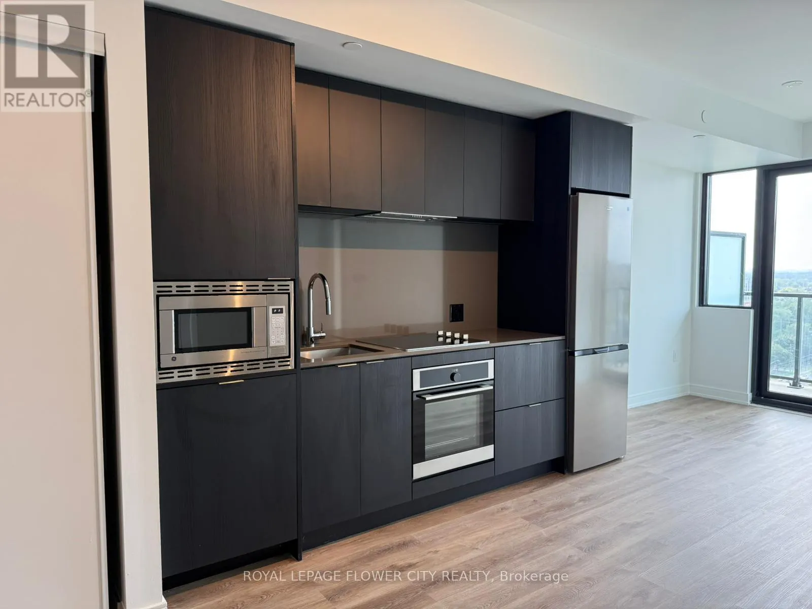 1412 - 3009 NOVER ROAD