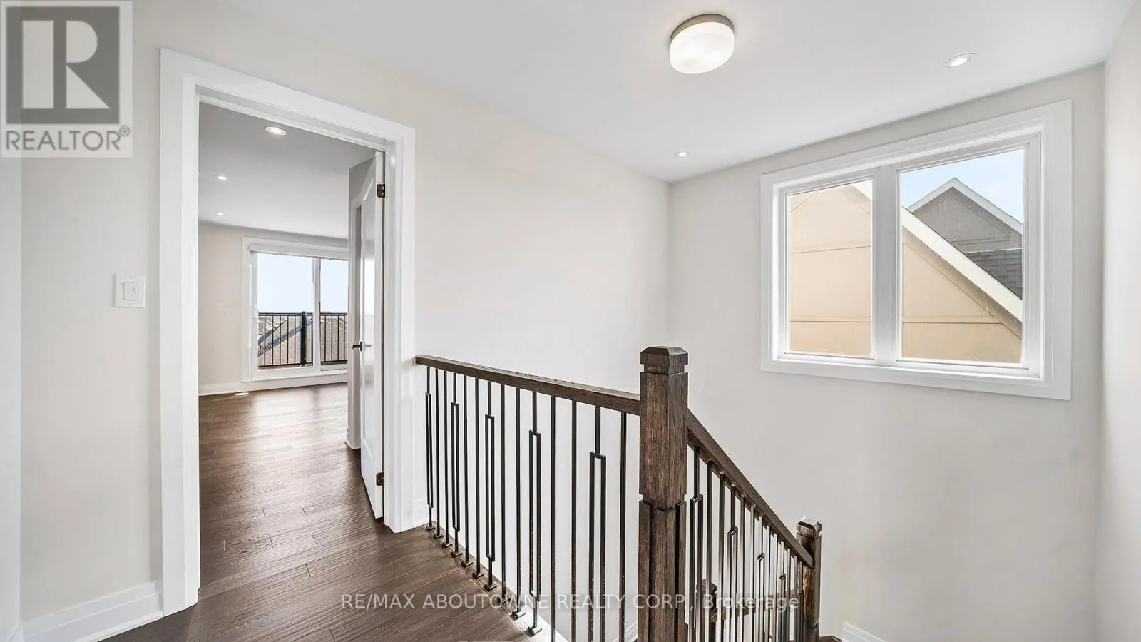 102 SETTLERS ROAD E