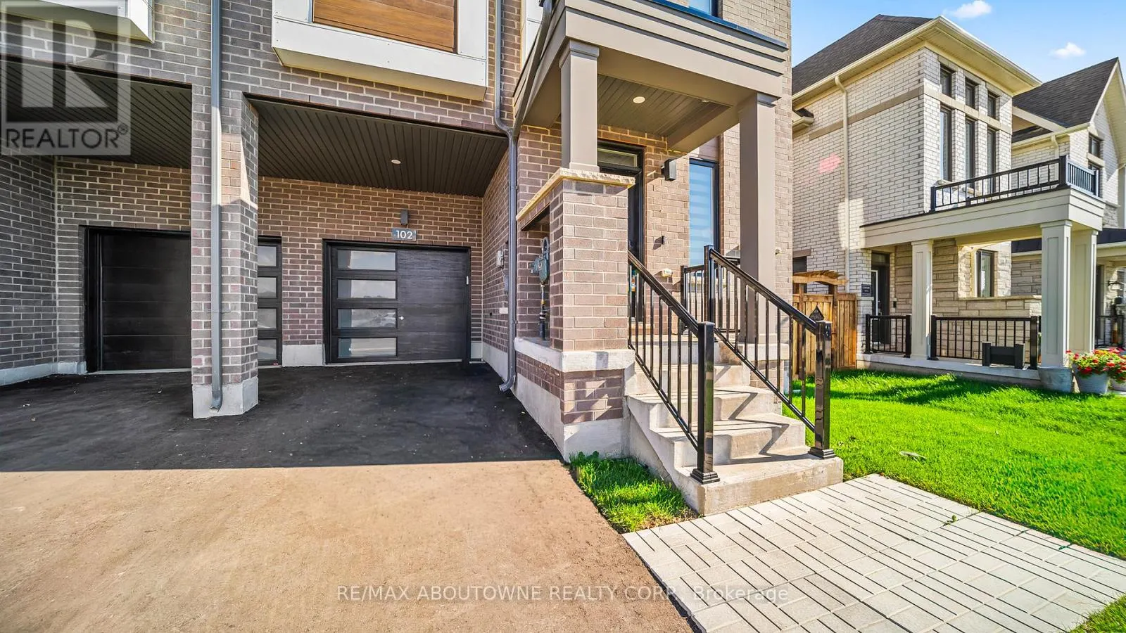 102 SETTLERS ROAD E