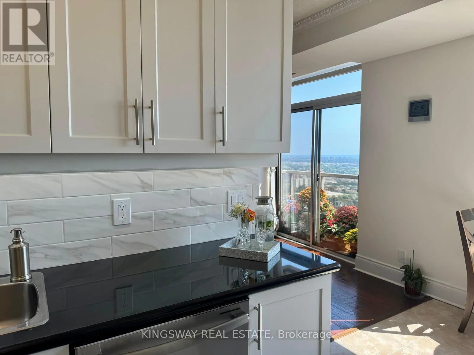 3009 - 3880 DUKE OF YORK BOULEVARD