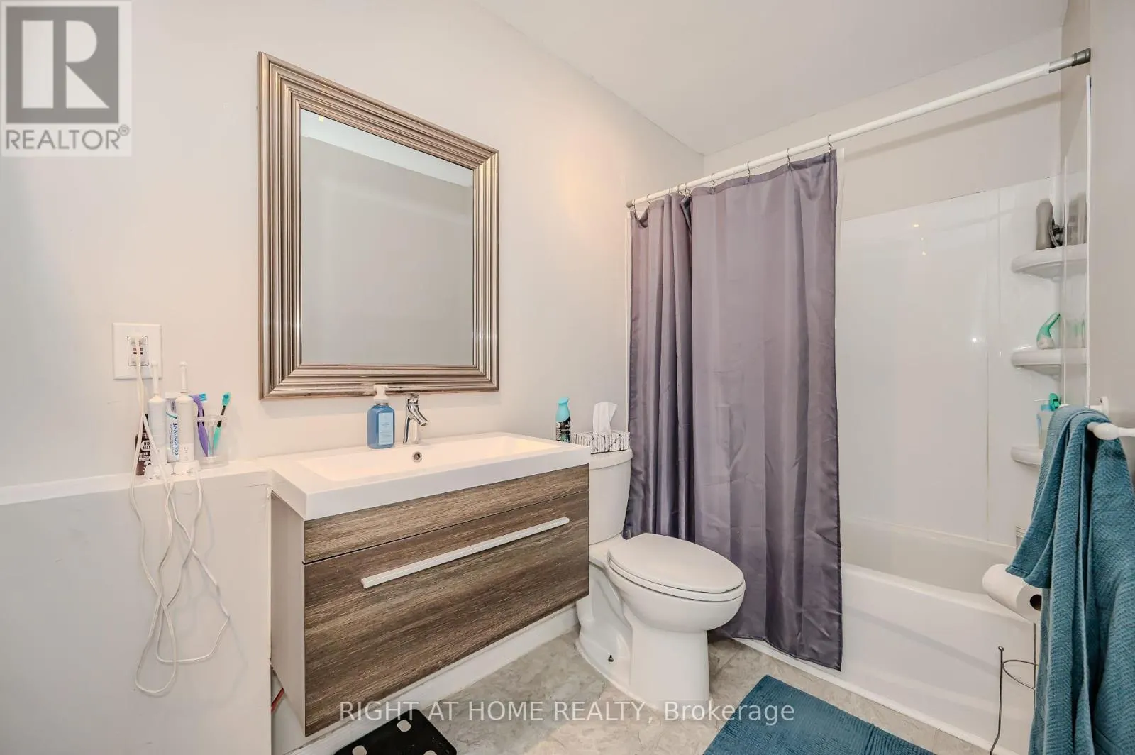 126 POPLAR AVENUE