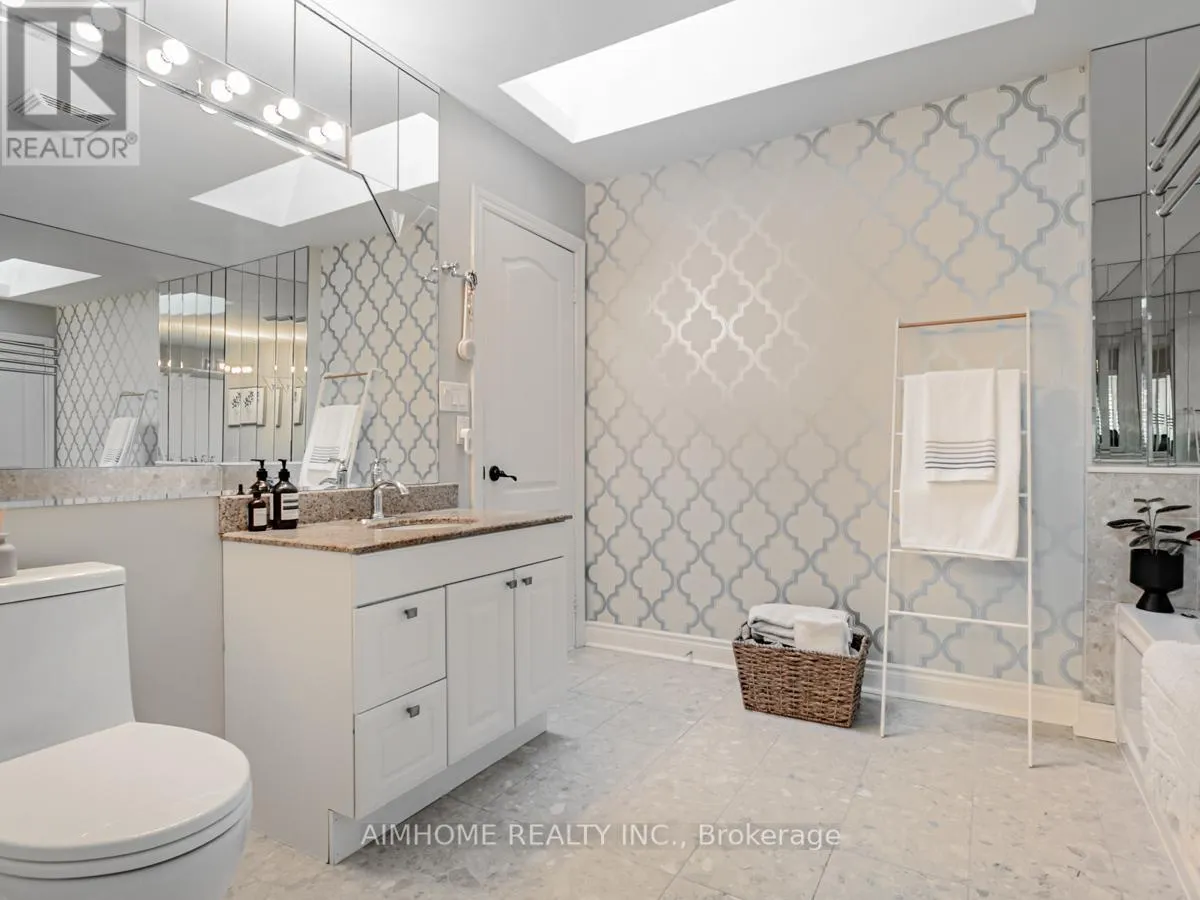 2 BROWNSTONE LANE