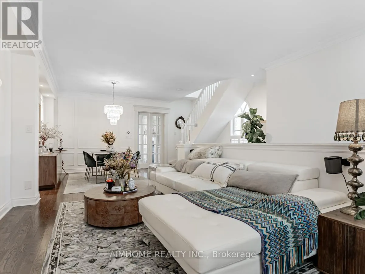 2 BROWNSTONE LANE
