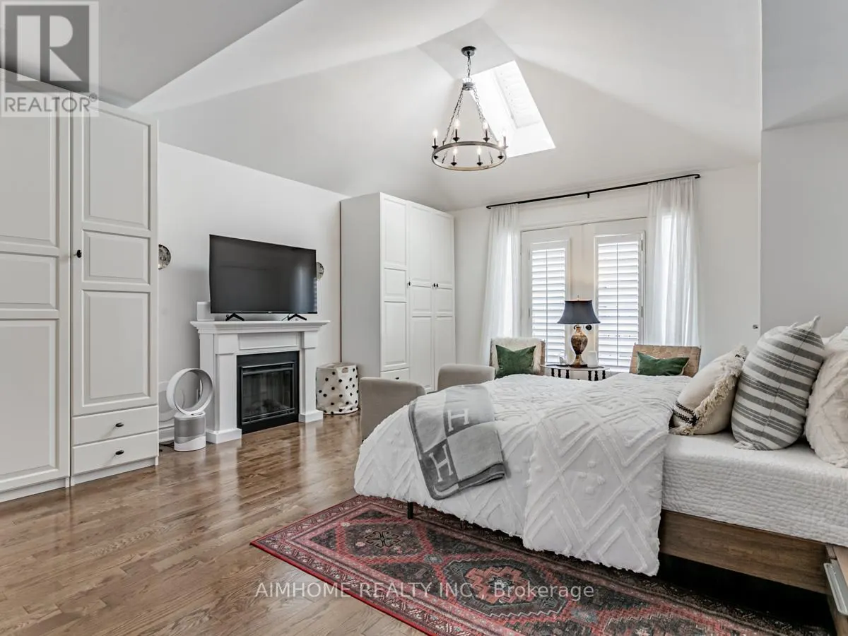 2 BROWNSTONE LANE