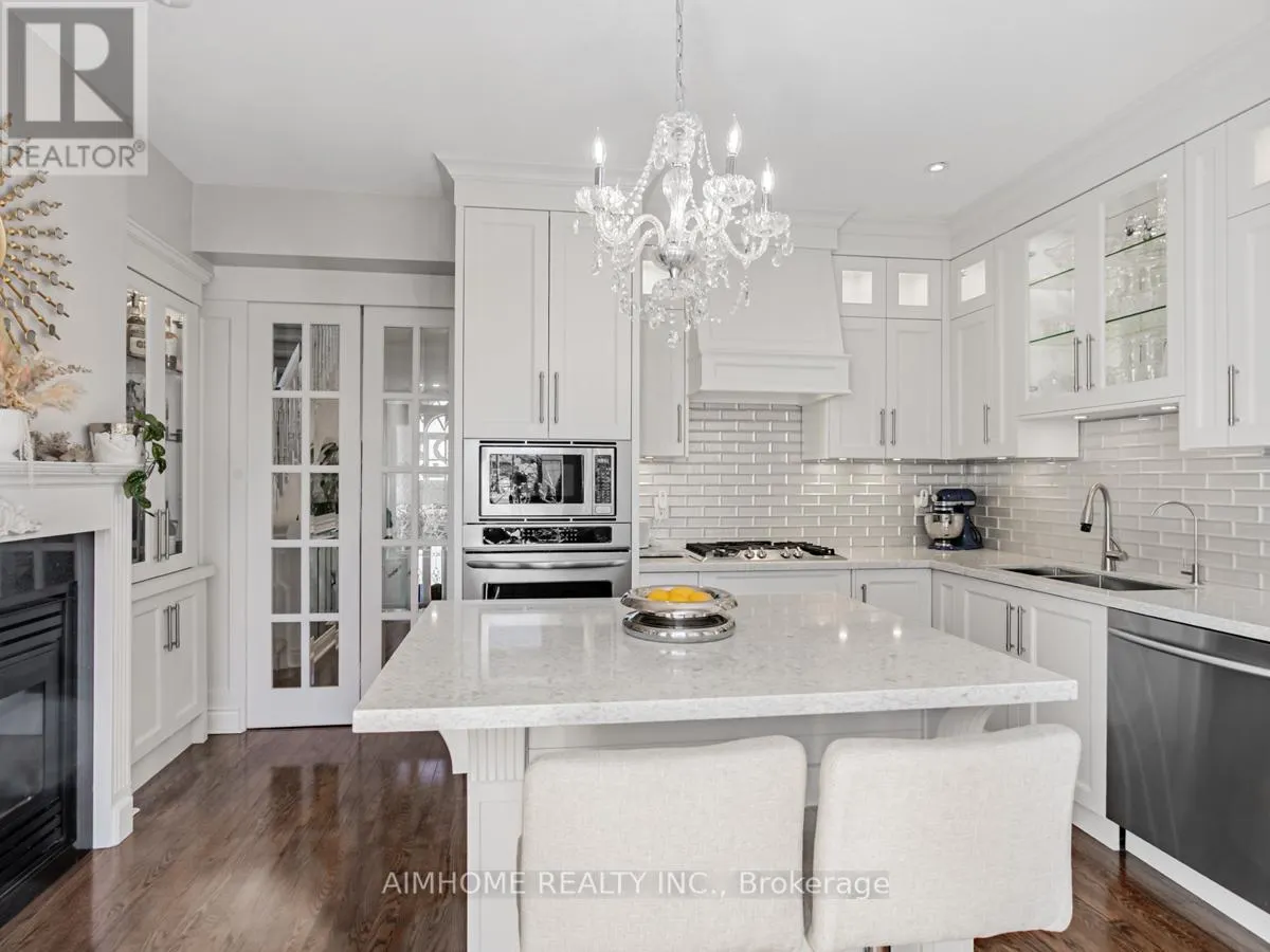 2 BROWNSTONE LANE