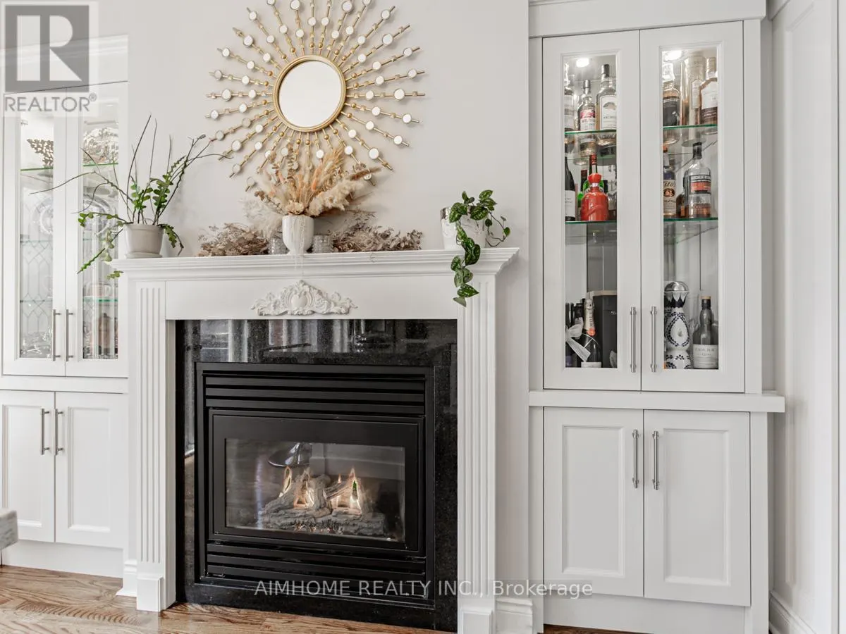 2 BROWNSTONE LANE