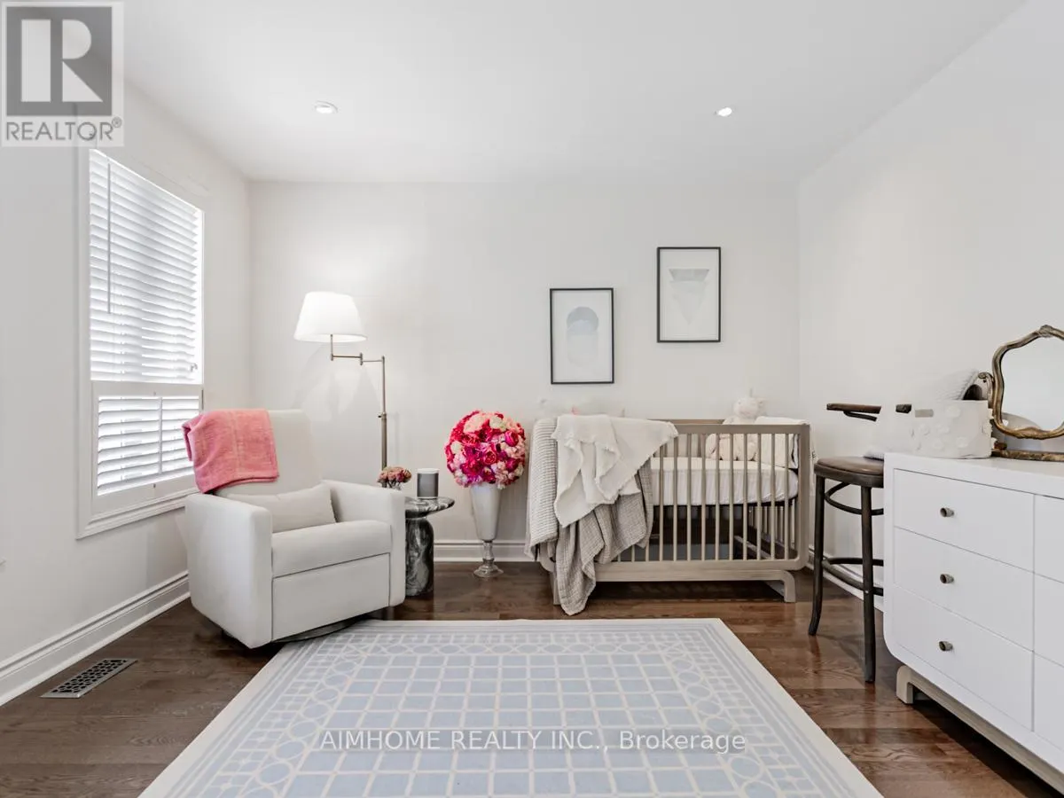 2 BROWNSTONE LANE