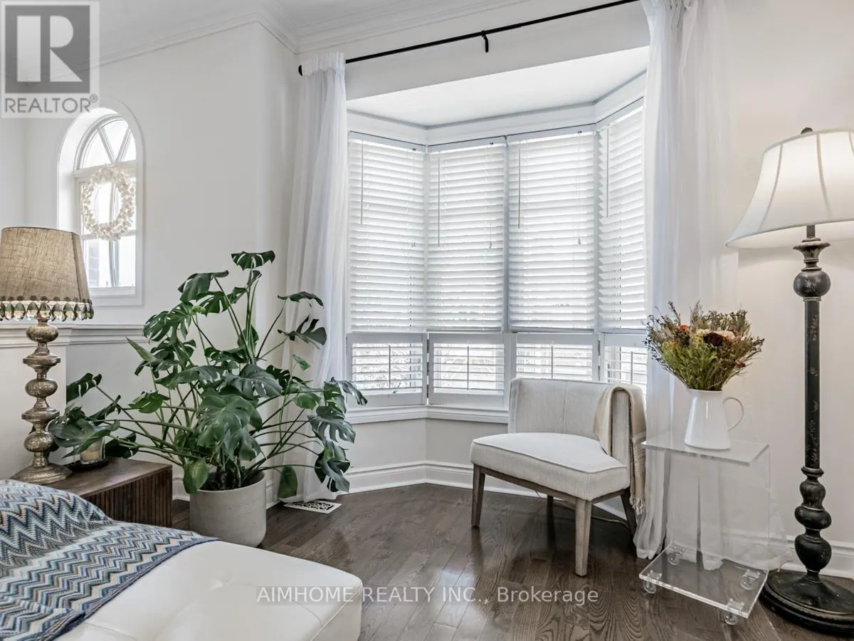 2 BROWNSTONE LANE
