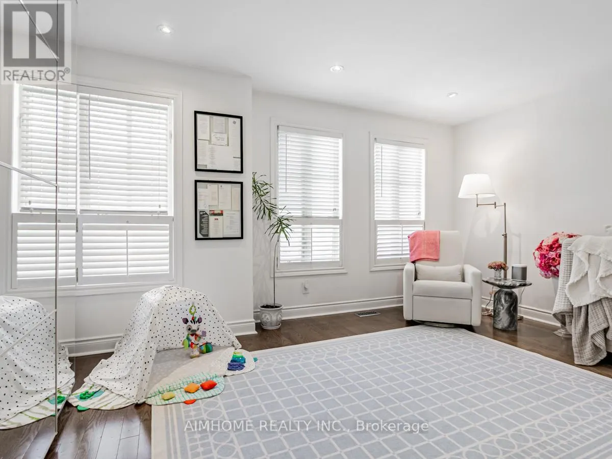 2 BROWNSTONE LANE