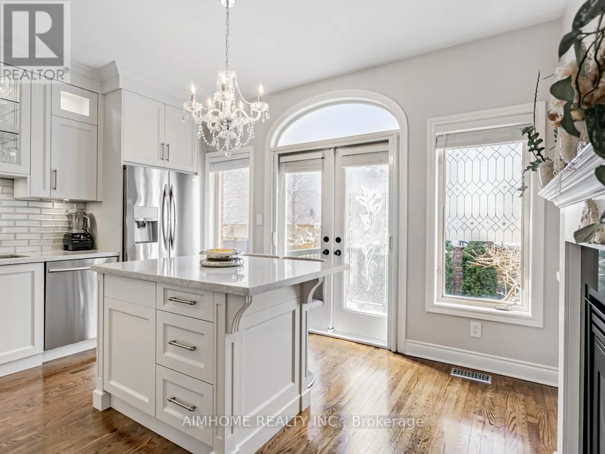 2 BROWNSTONE LANE