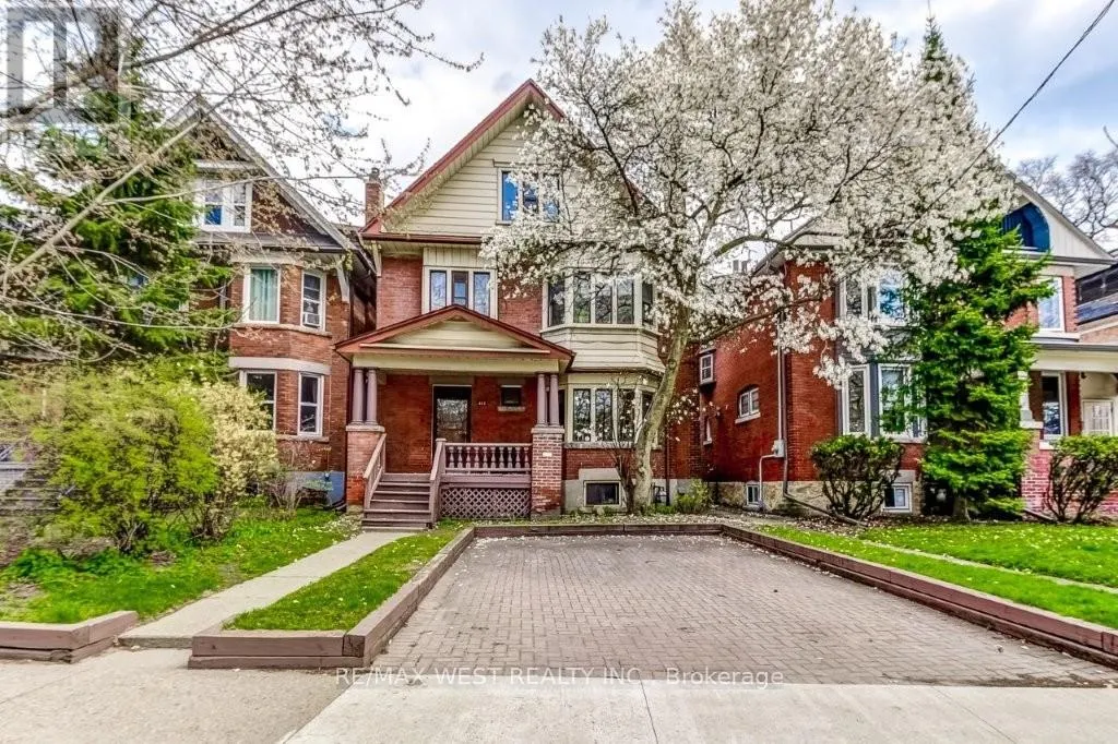 413 PARKSIDE DRIVE