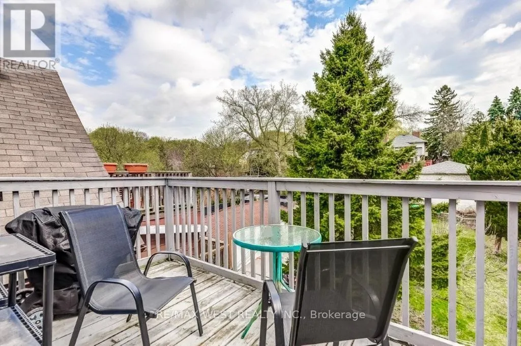 413 PARKSIDE DRIVE
