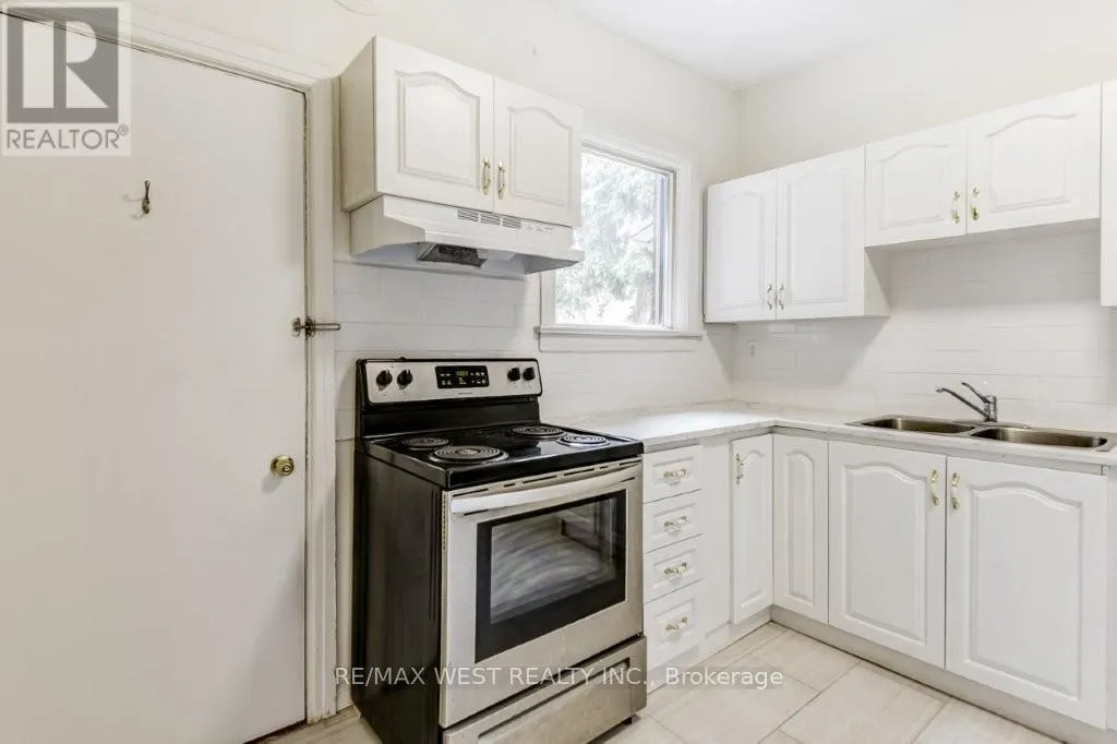 413 PARKSIDE DRIVE