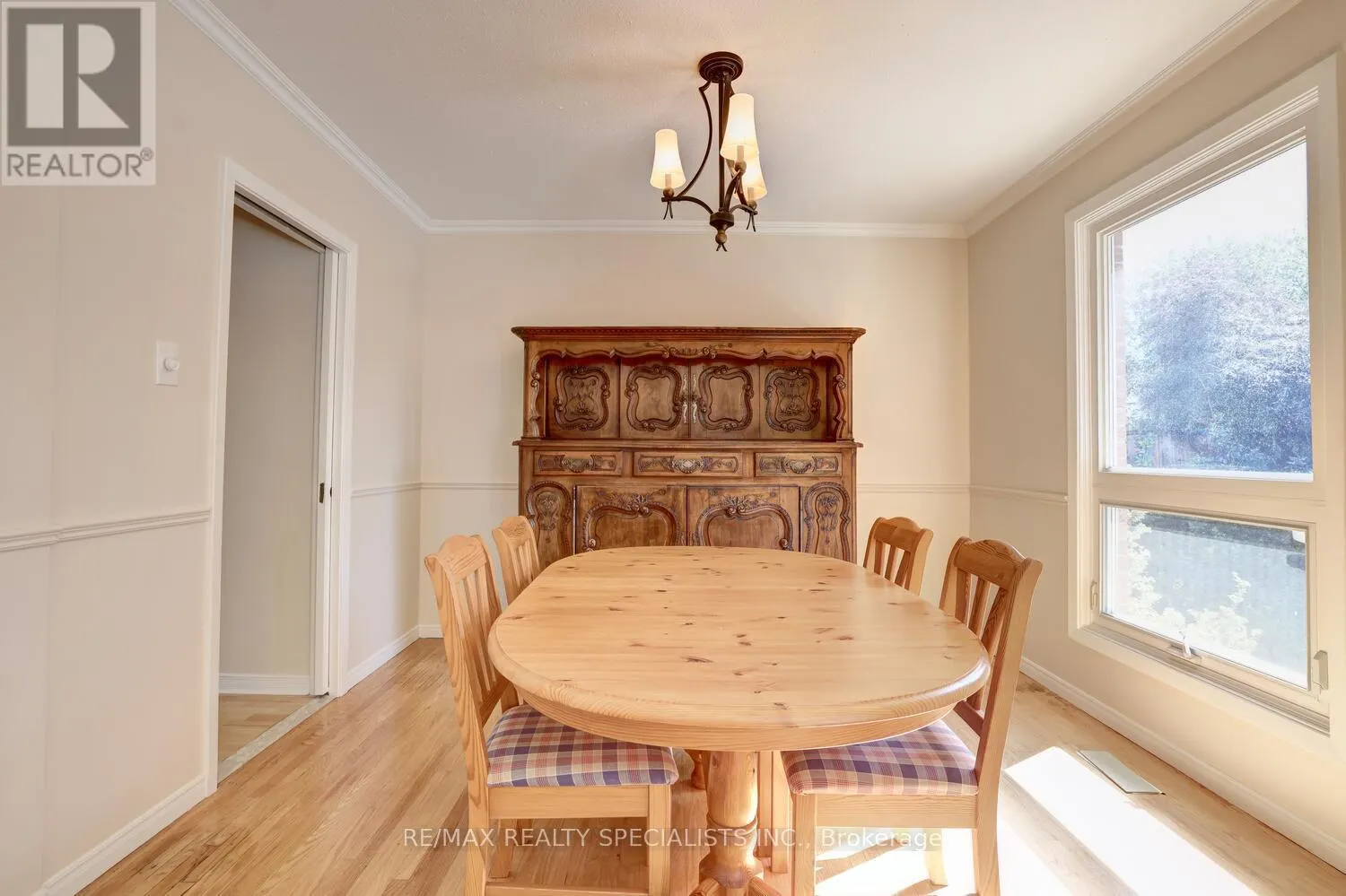 2312 HOMELANDS DRIVE