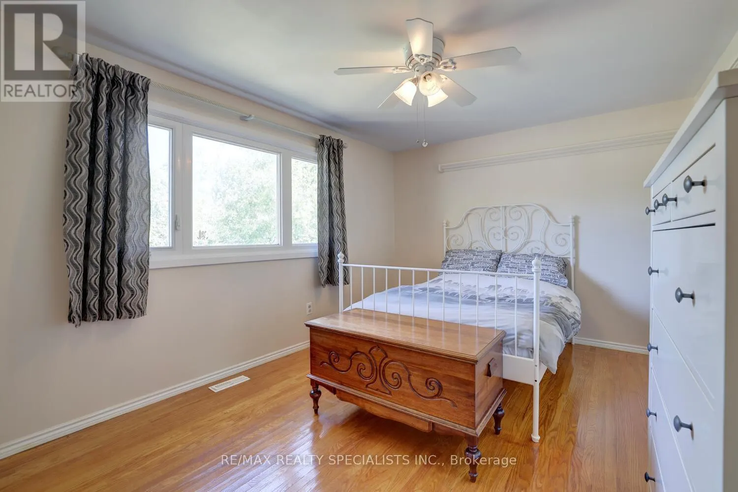 2312 HOMELANDS DRIVE
