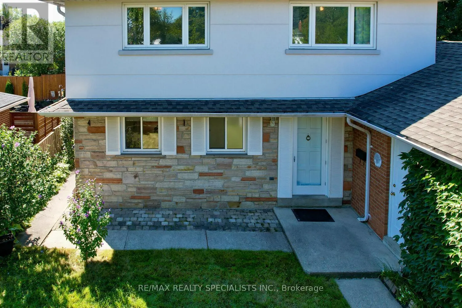 2312 HOMELANDS DRIVE