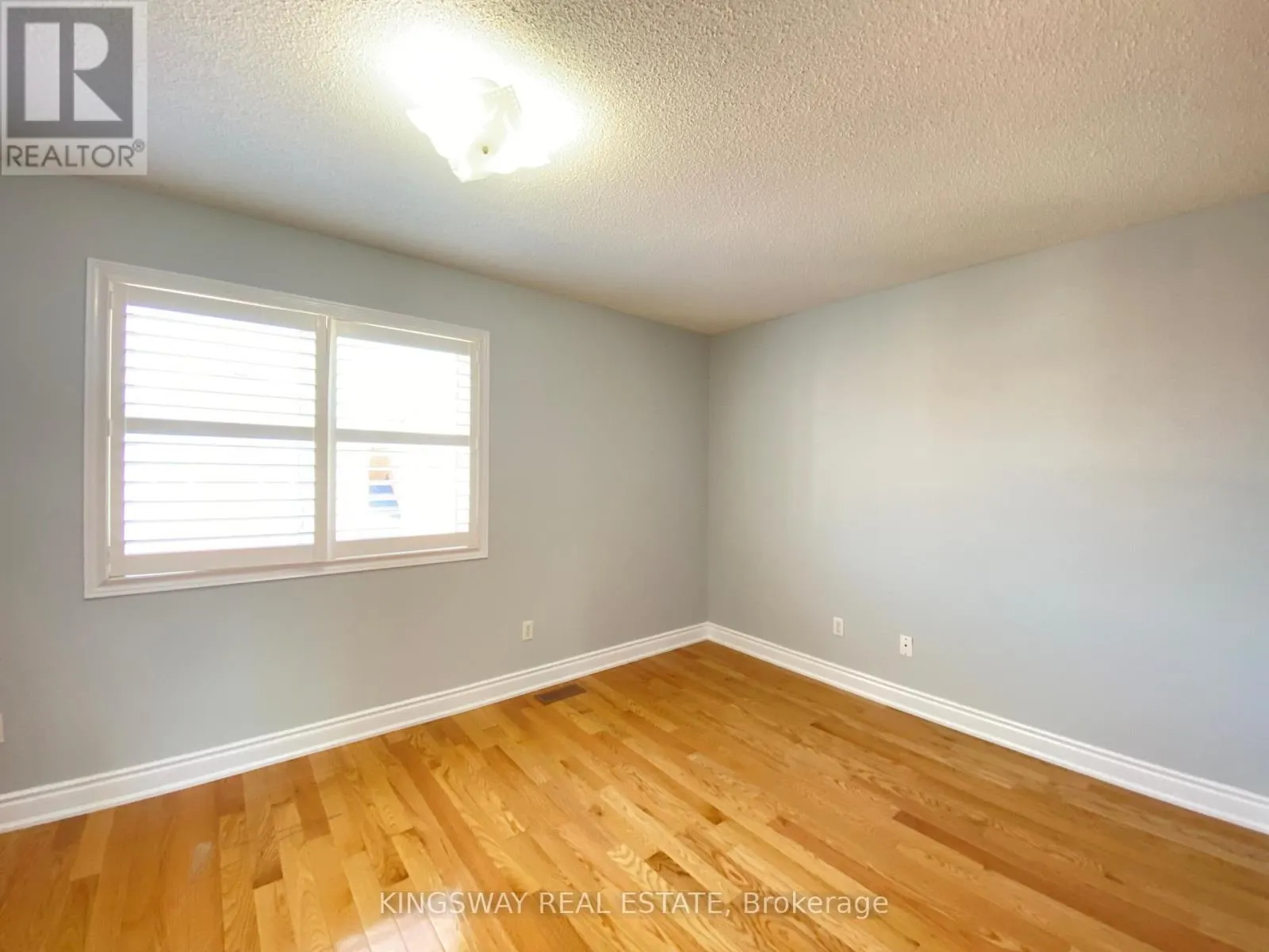 33 CARANCI CRESCENT