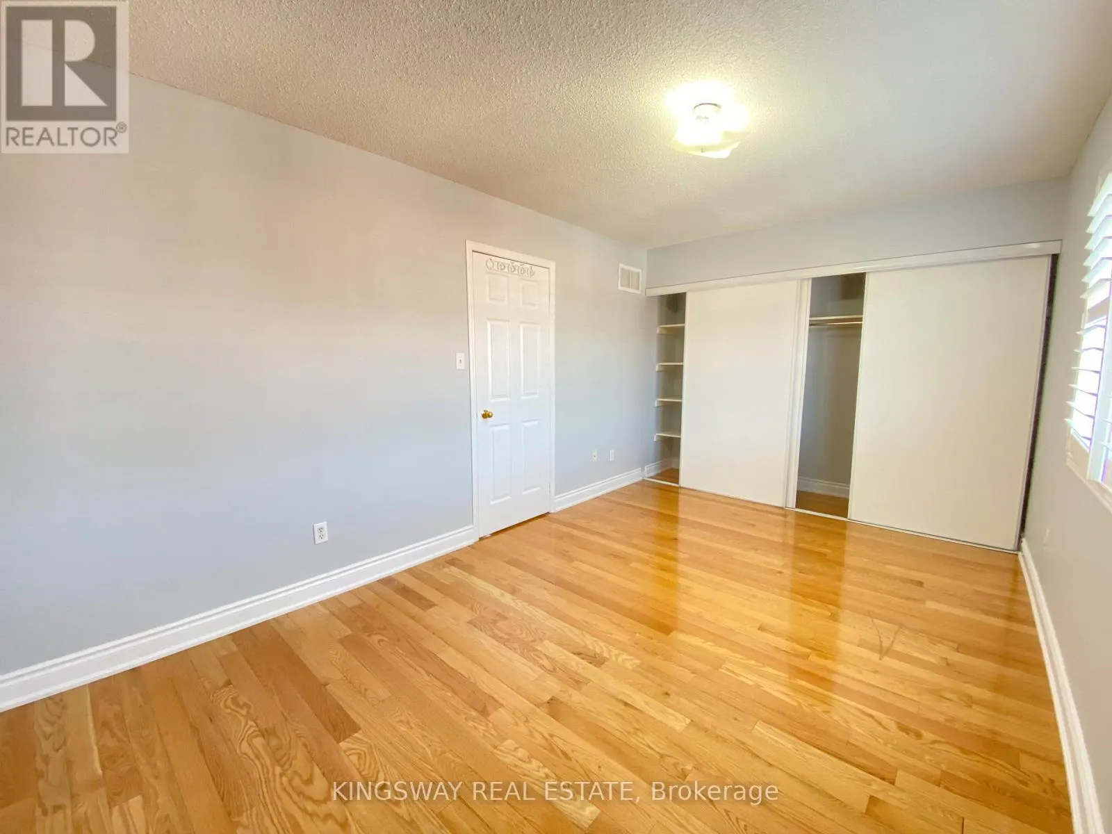 33 CARANCI CRESCENT