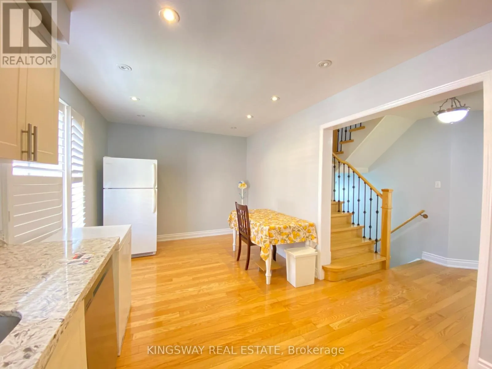 33 CARANCI CRESCENT