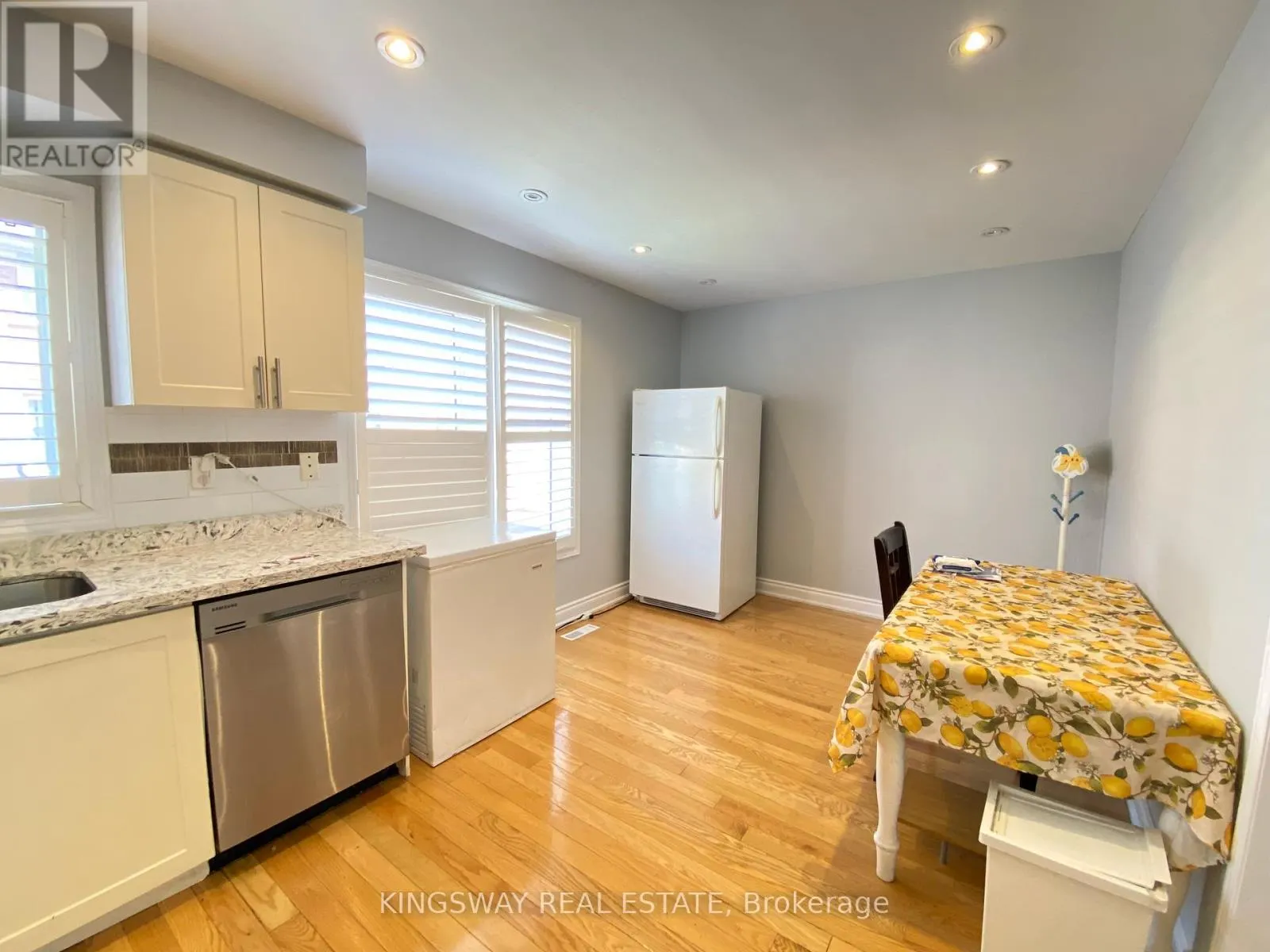 33 CARANCI CRESCENT