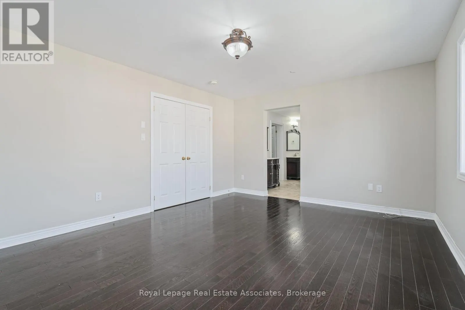 405 HINCKS DRIVE