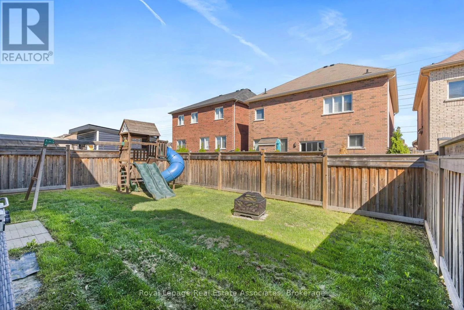 405 HINCKS DRIVE