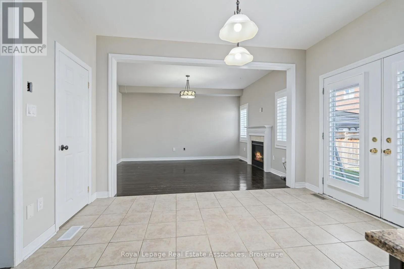 405 HINCKS DRIVE