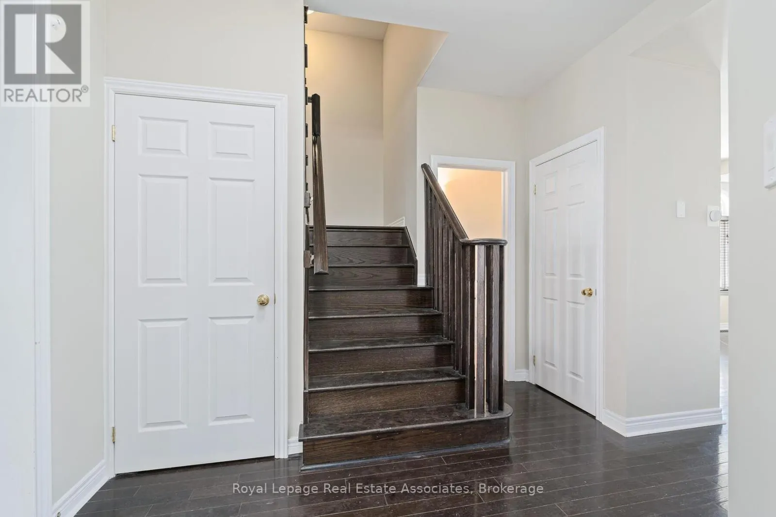 405 HINCKS DRIVE