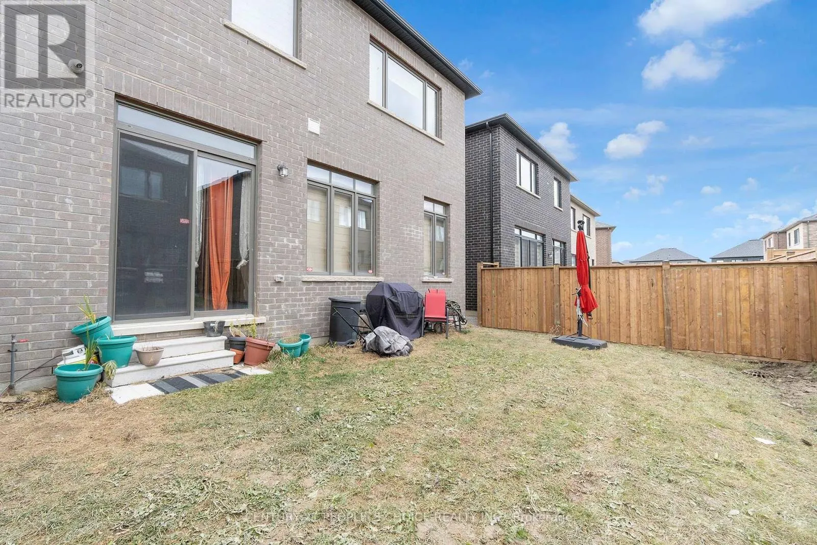 10 TWEEDHILL AVENUE