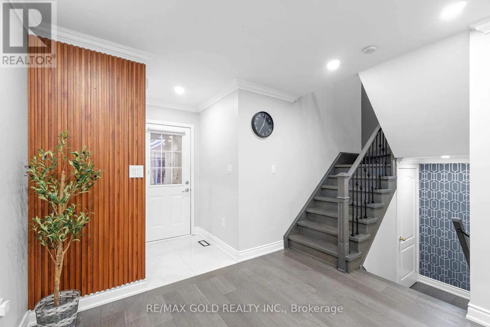 72 HERDWICK STREET