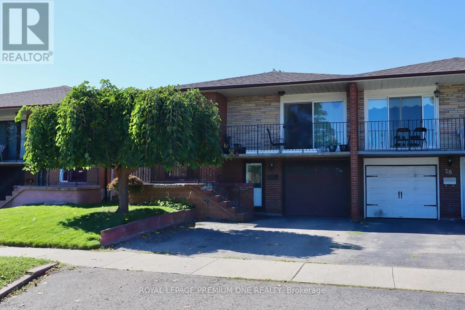 26 ROYAL SALISBURY WAY