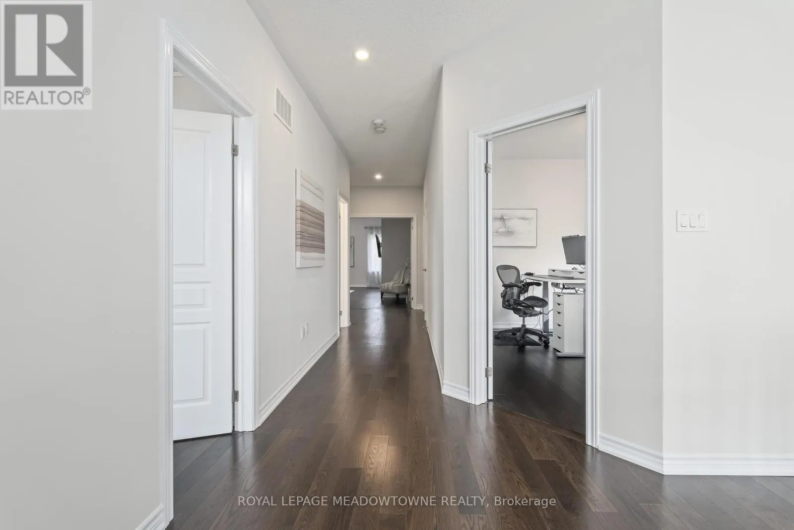 121 UPPER CANADA COURT