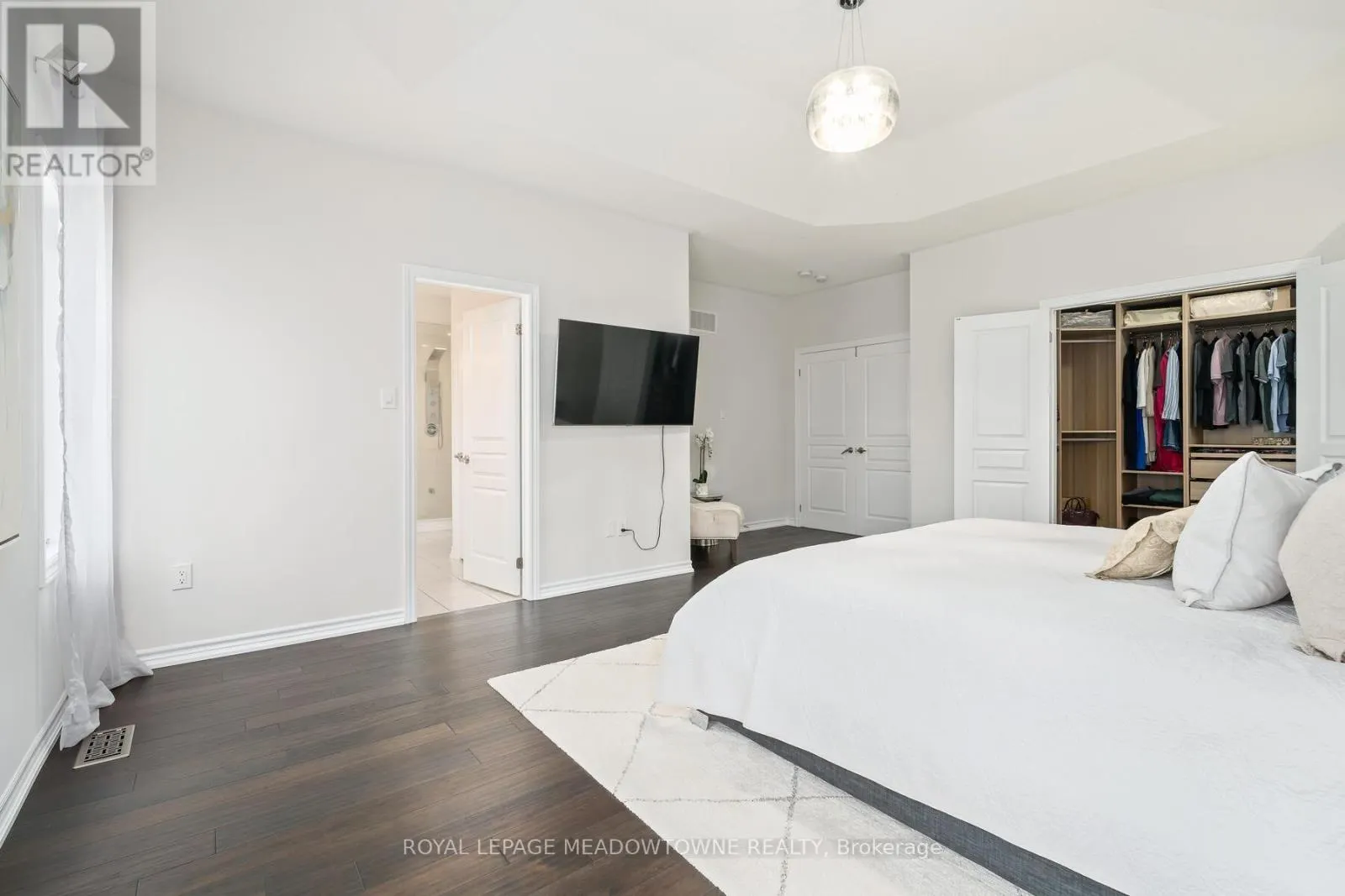 121 UPPER CANADA COURT