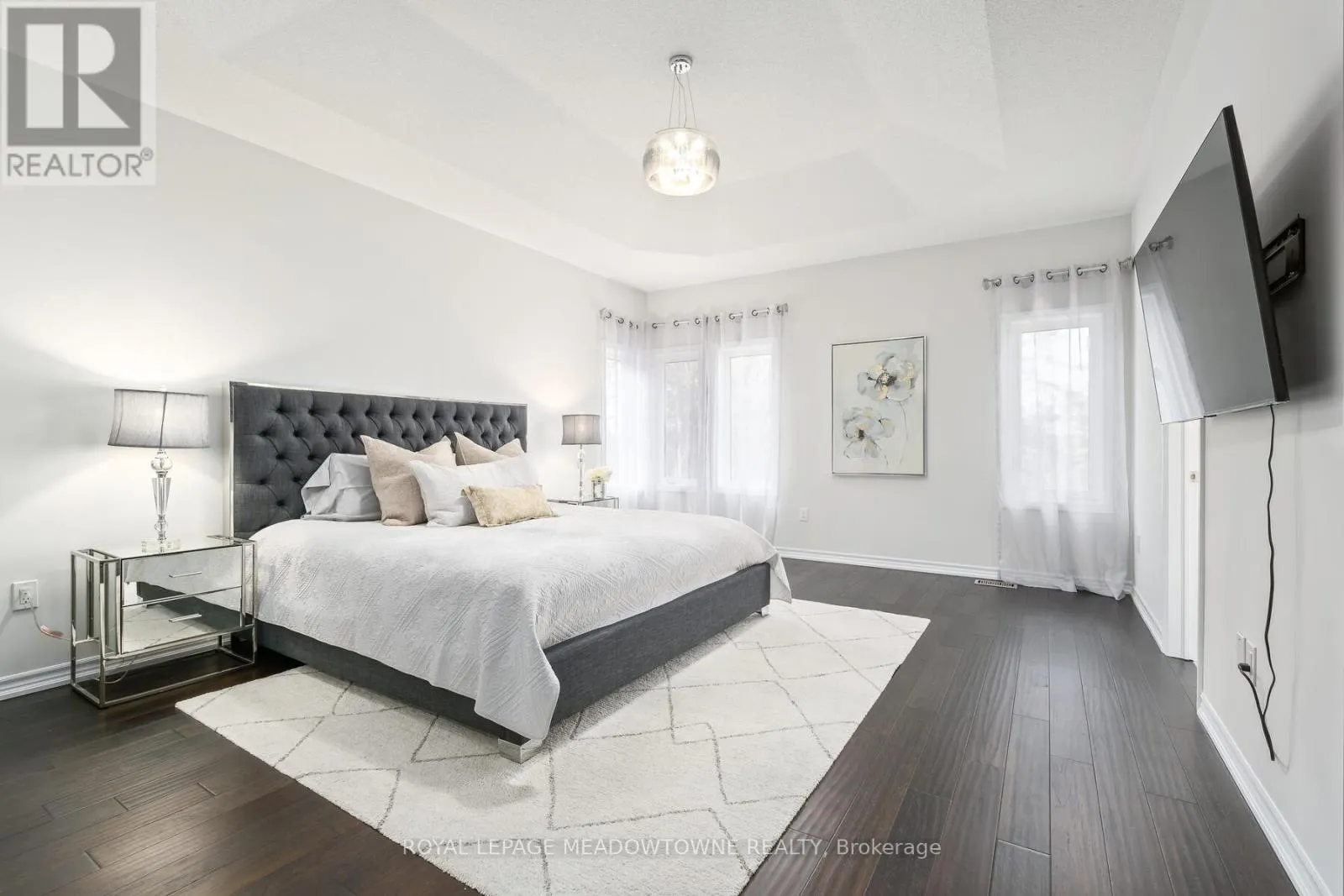 121 UPPER CANADA COURT